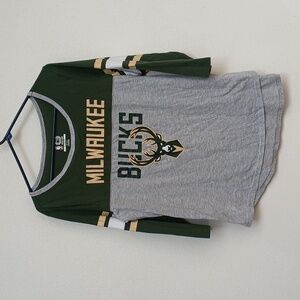 NBA Grey, Green, Gold Milwaukee Bucks Basketball Long Sleeve Size XL Women's